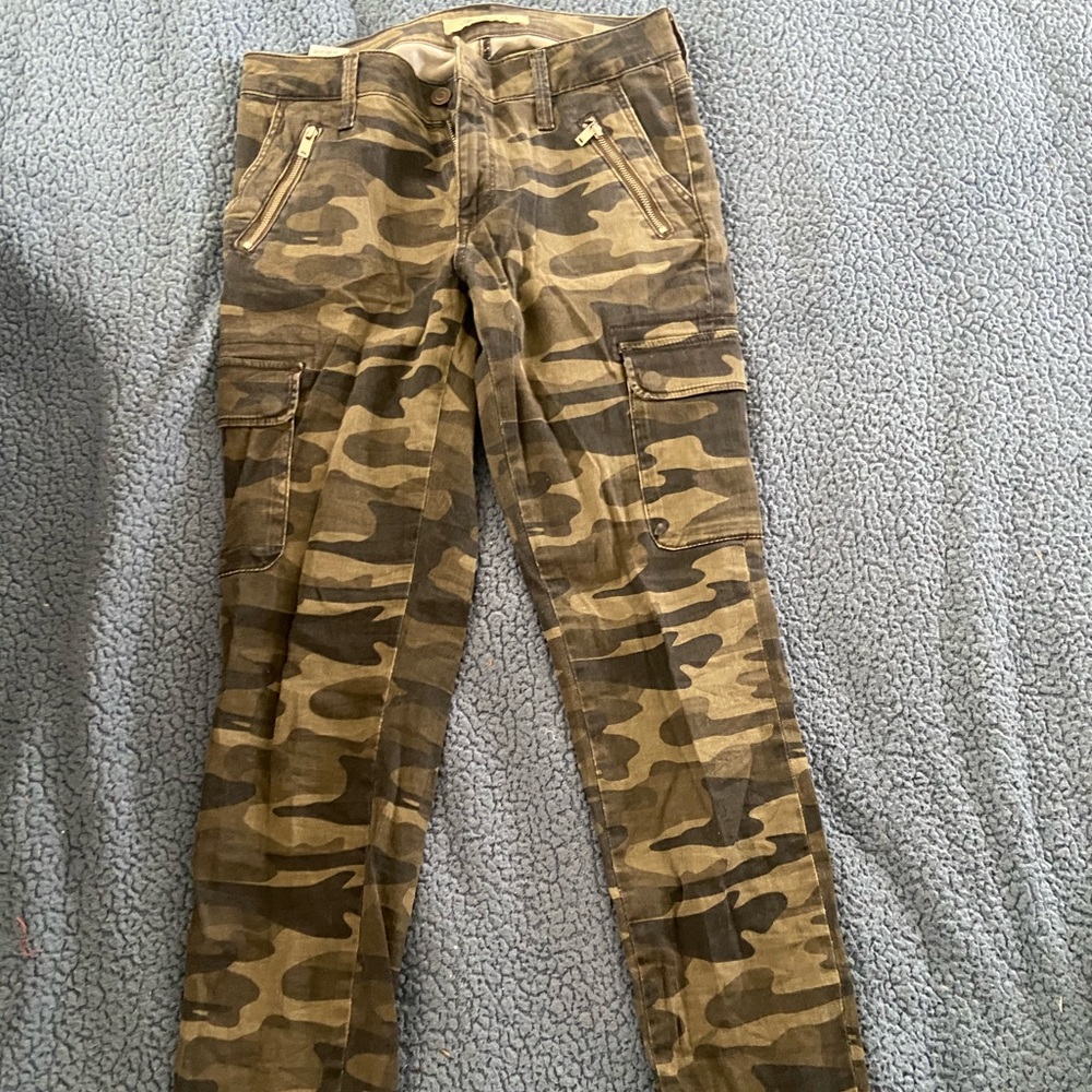 Camo mid rise pants